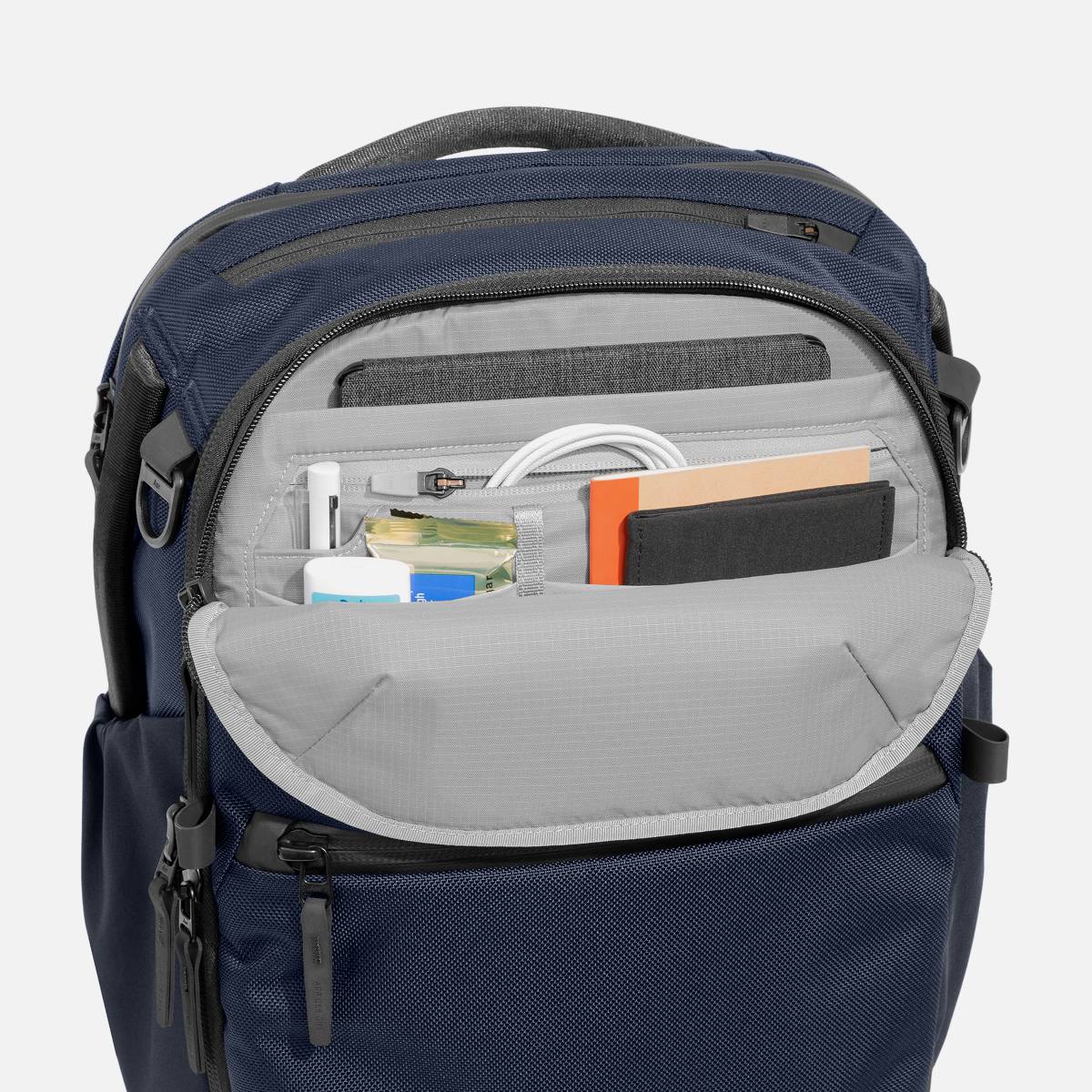 Voyager Pack Mk IV 28L — Navy view 3